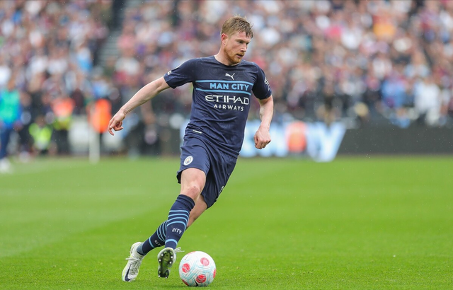 巴黎圣日耳曼内马尔助攻姆巴佩破门（内马尔送妙传，姆巴佩为巴黎圣日耳曼破门）