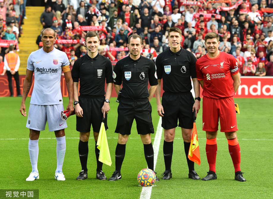 欧冠半场：里奥斯乱战破门，本菲卡暂1-0那不勒斯（欧冠半场战报：里奥斯混战中破门，本菲卡暂以1-0领先那不勒斯）