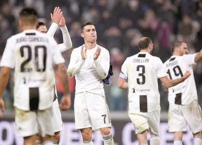 西甲半场：伦布雷拉斯闪击，亚马尔破门，巴萨2-1阿拉维斯（西甲半场战报：伦布雷拉斯闪电破门，亚马尔建功，巴萨暂2-1领先阿拉维斯）