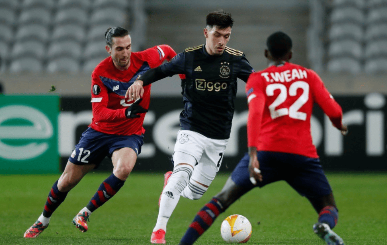 杨一鸣发文总结本赛季，动态中有多张与老东家成都交锋的画面（杨一鸣发文回顾赛季，晒多张对阵老东家成都的画面）