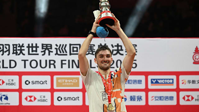 R.I.P.，曾发掘梅西为阿根廷效力的奥马尔逝世，享年73岁（曾促成梅西为阿根廷出战的奥马尔离世，享年73岁）