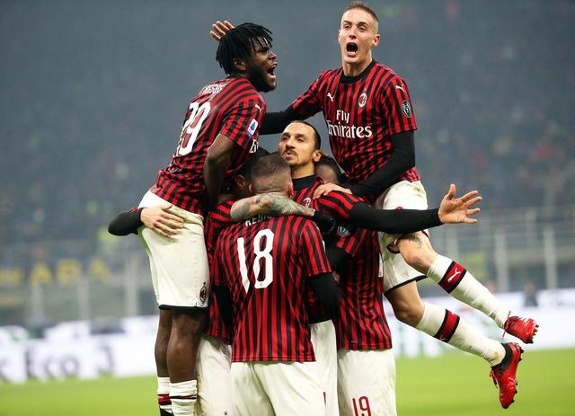 狼队防线改善主场迎战曼联，英超对决比分或1-1、2-2（狼队防守回暖主场对阵曼联，英超一战或以1-1或2-2告终）