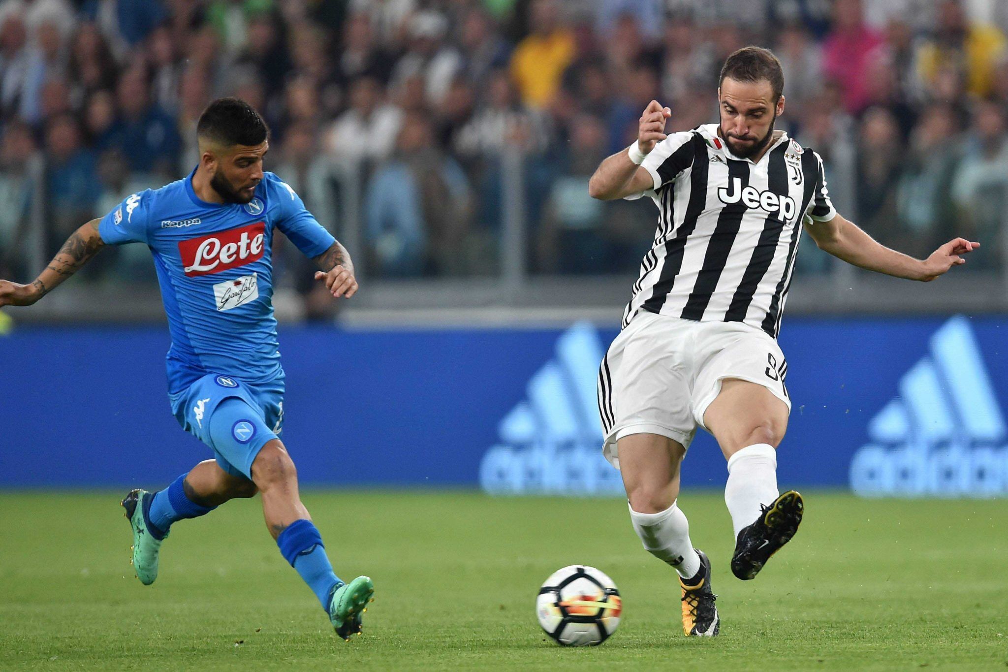 比利亚雷亚尔2-1马略卡，奥卢瓦塞伊、莫雷诺、萨穆-科斯塔破门（比利亚雷亚尔2-1力克马略卡：奥卢瓦塞伊、莫雷诺、萨穆-科斯塔建功）